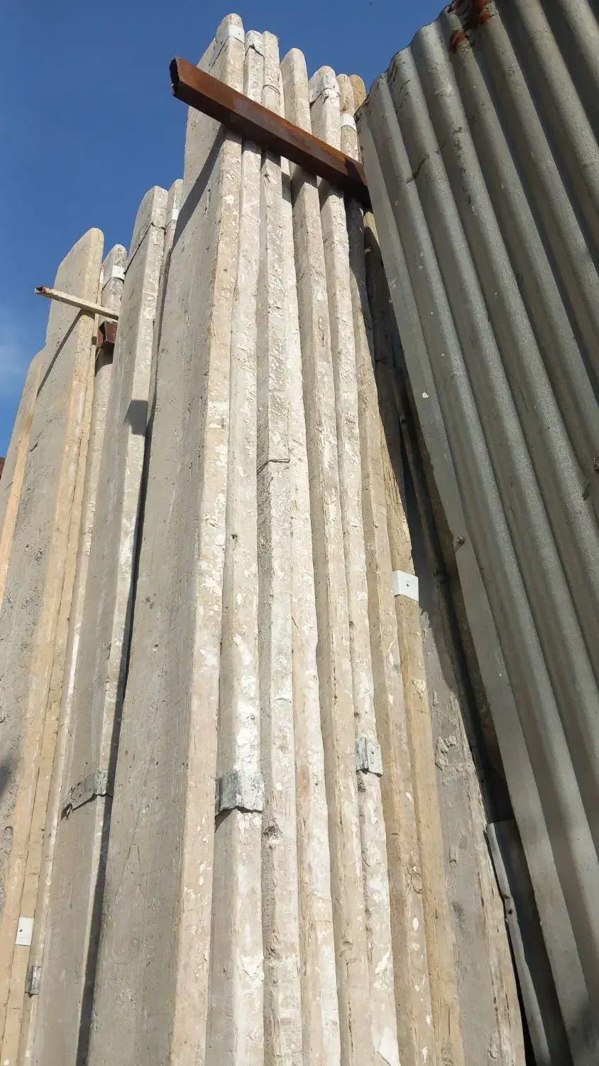 تیر چوبی ،تخته روسی،نردبان چوبی|مصالح و تجهیزات ساختمان|تهران, شهرک ولیعصر جنوبی|دیوار