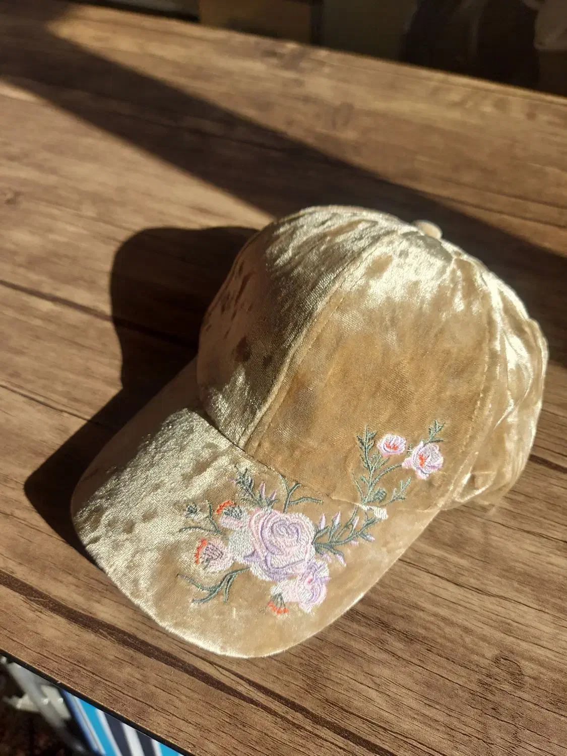 کلاه آفتابی / کپ|لباس|قدس, شهرقدس|دیوار