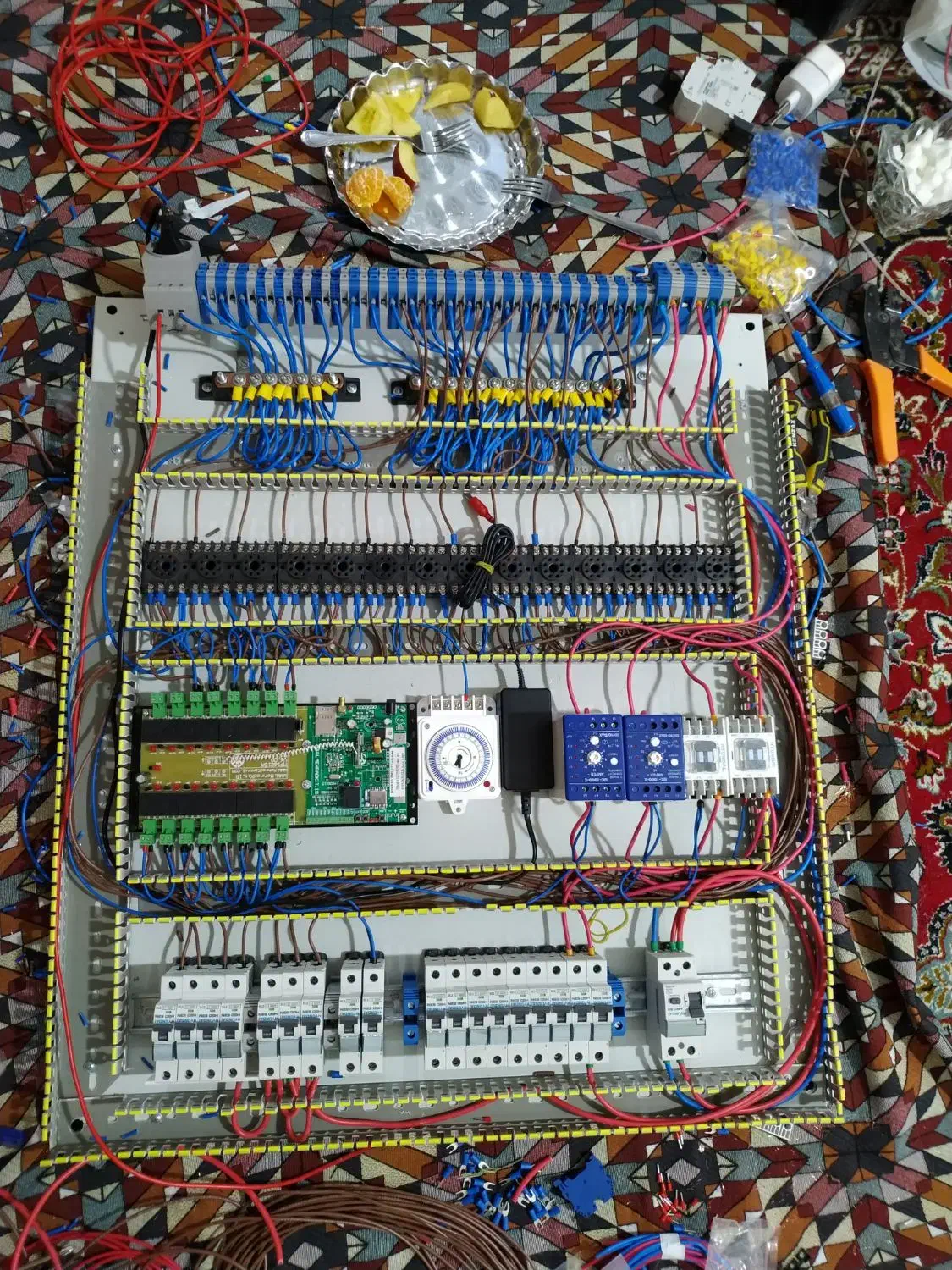 برقکار ساختمان،تعمیر و نصب سریع و تضمینی|خدمات پیشه و مهارت|هشتگرد, هشتگرد قدیم|دیوار