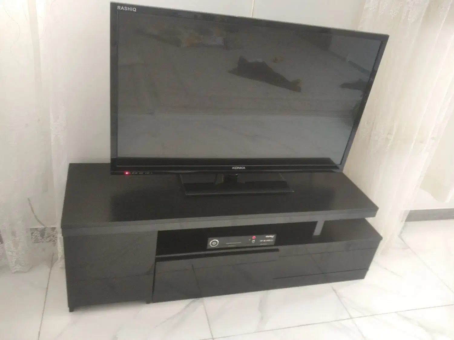 LED42|تلویزیون و پروژکتور|سقز, |دیوار