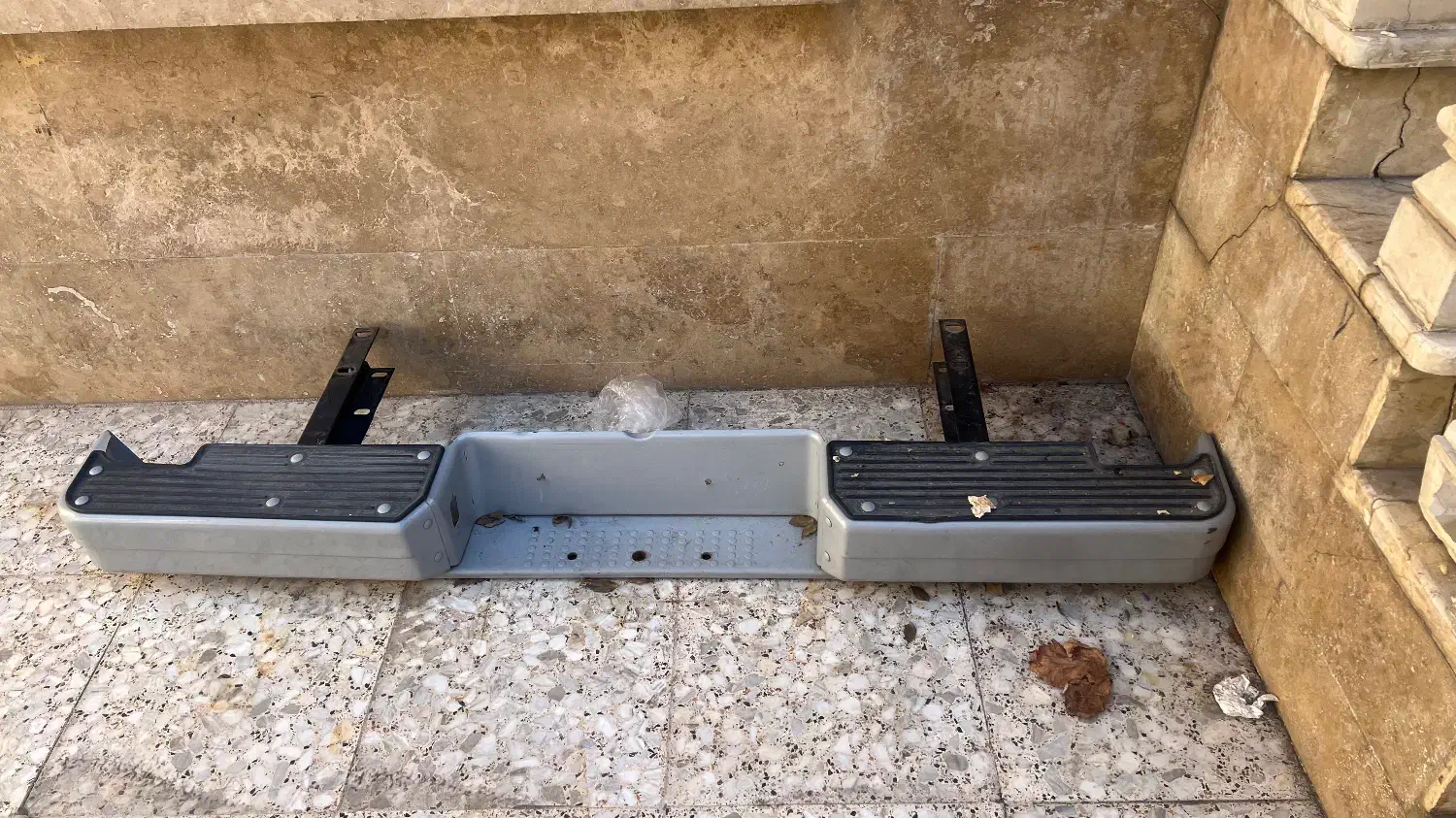 سپر عقب مزدا وانت|قطعات یدکی و لوازم جانبی|کرج, حصارک بالا|دیوار