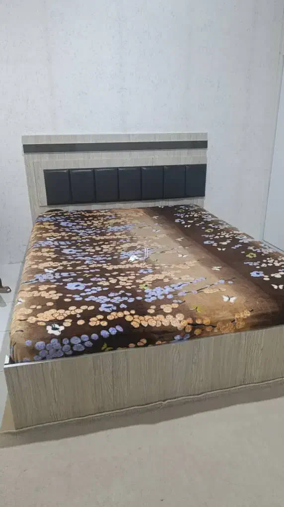 تخت و تشک دونفره|تخت و سرویس خواب|مهاباد (آذربایجان غربی), |دیوار