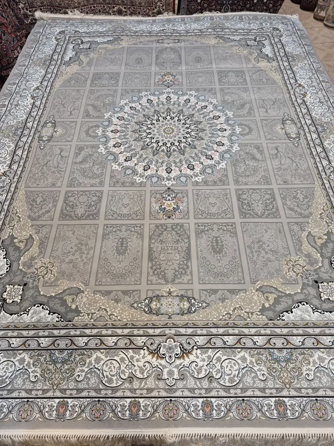 فرش ماشینی ۱ جفت ۱۲ متری گالری فرش ایران|فرش|مشهد, حجت|دیوار