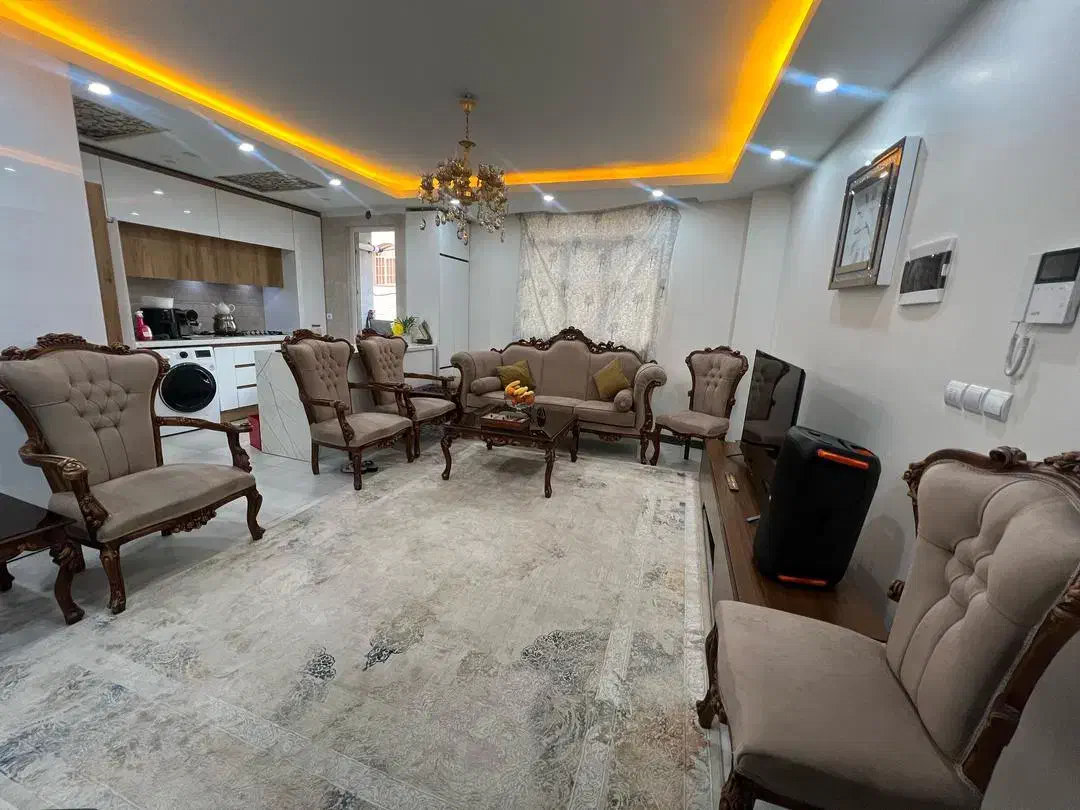 67 متر میدان پاستور قابل تبدیل