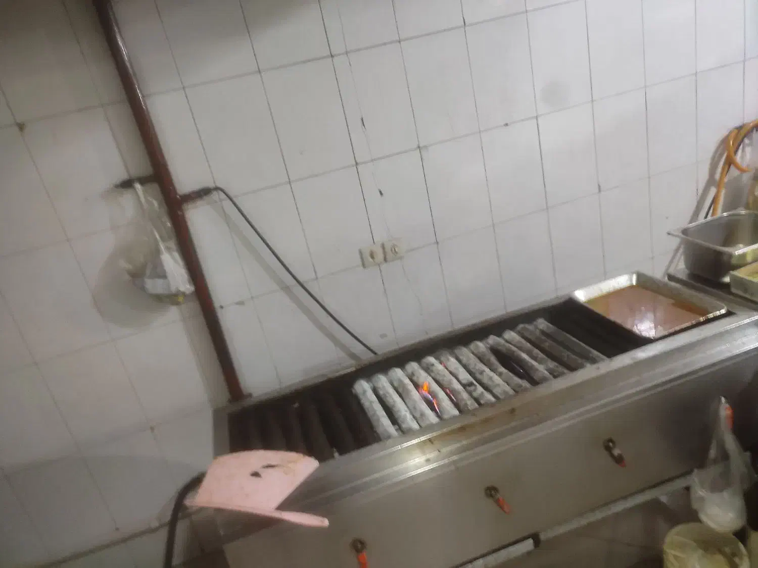 پیک متوری تک شیفت شیفت شب|استخدام خدمات فروشگاه و رستوران|نیشابور, مدرس|دیوار