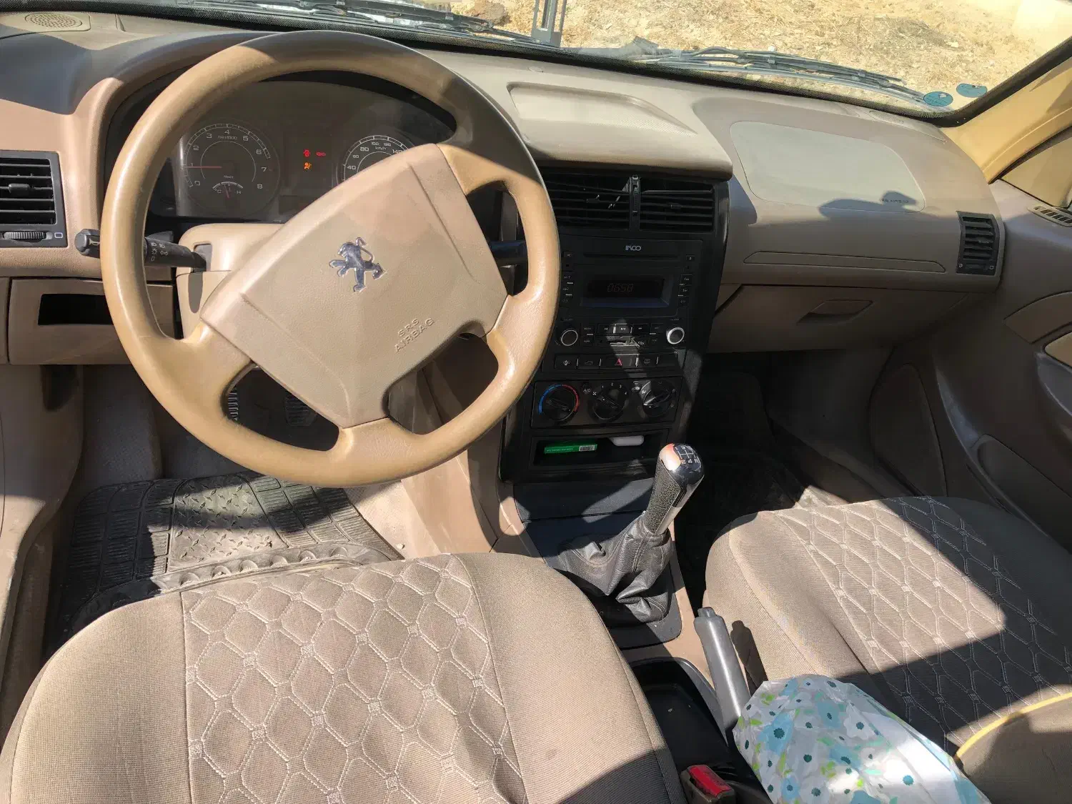 پژو 405 نقره ای مدل 94|خودرو سواری و وانت|دلیجان, |دیوار