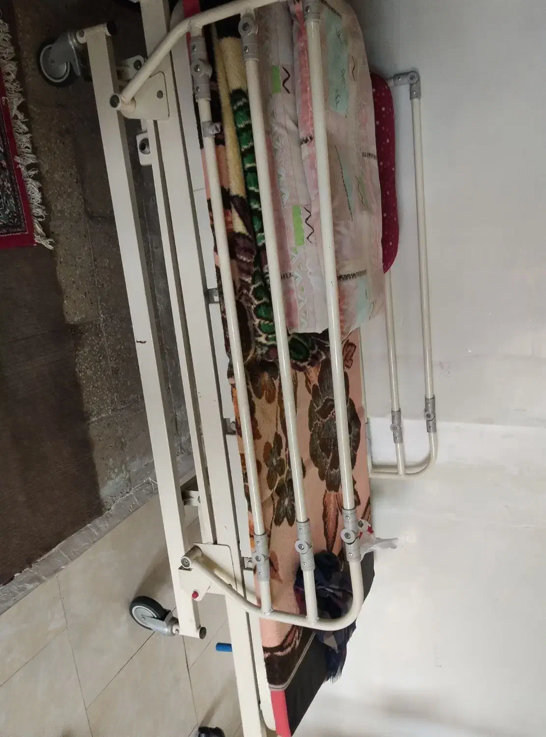 تخت بیمار هندلی|پزشکی|ری, صفاییه (چشمه علی)|دیوار