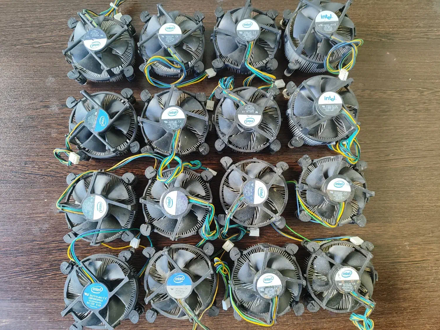 فروش تعدادی فن cpu و فن خنک کننده کامپیوتر|قطعات و لوازم جانبی رایانه|چالوس, |دیوار