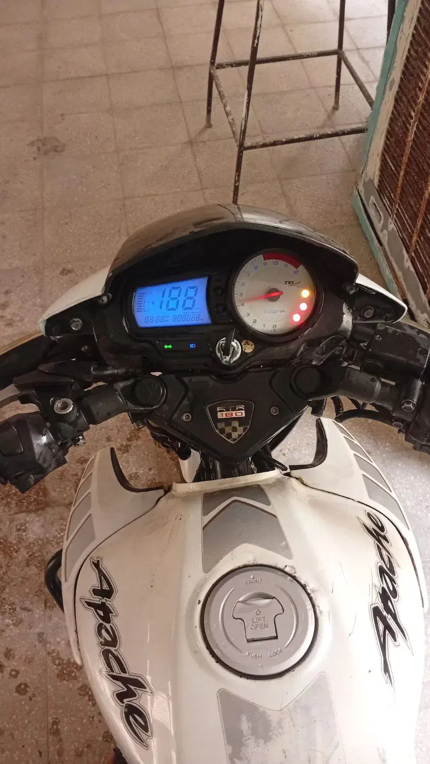 آپاچی|موتورسیکلت|گناباد, |دیوار