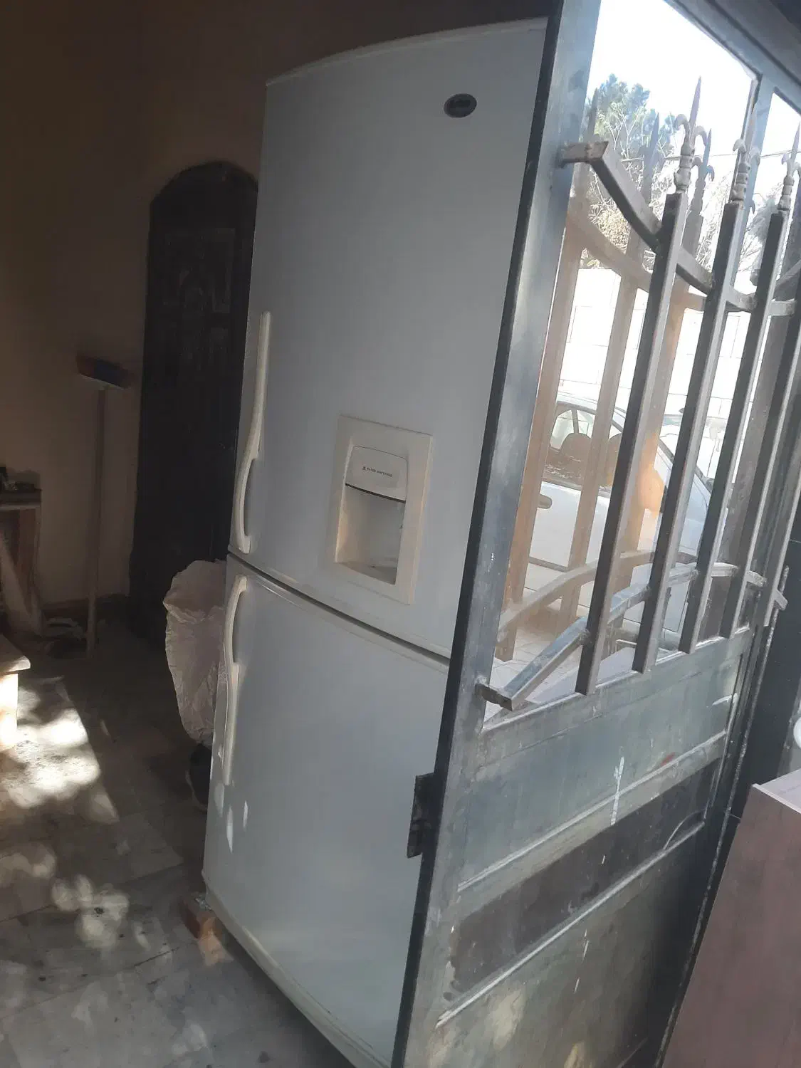 یخچال|یخچال و فریزر|تربت جام, میان جام|دیوار