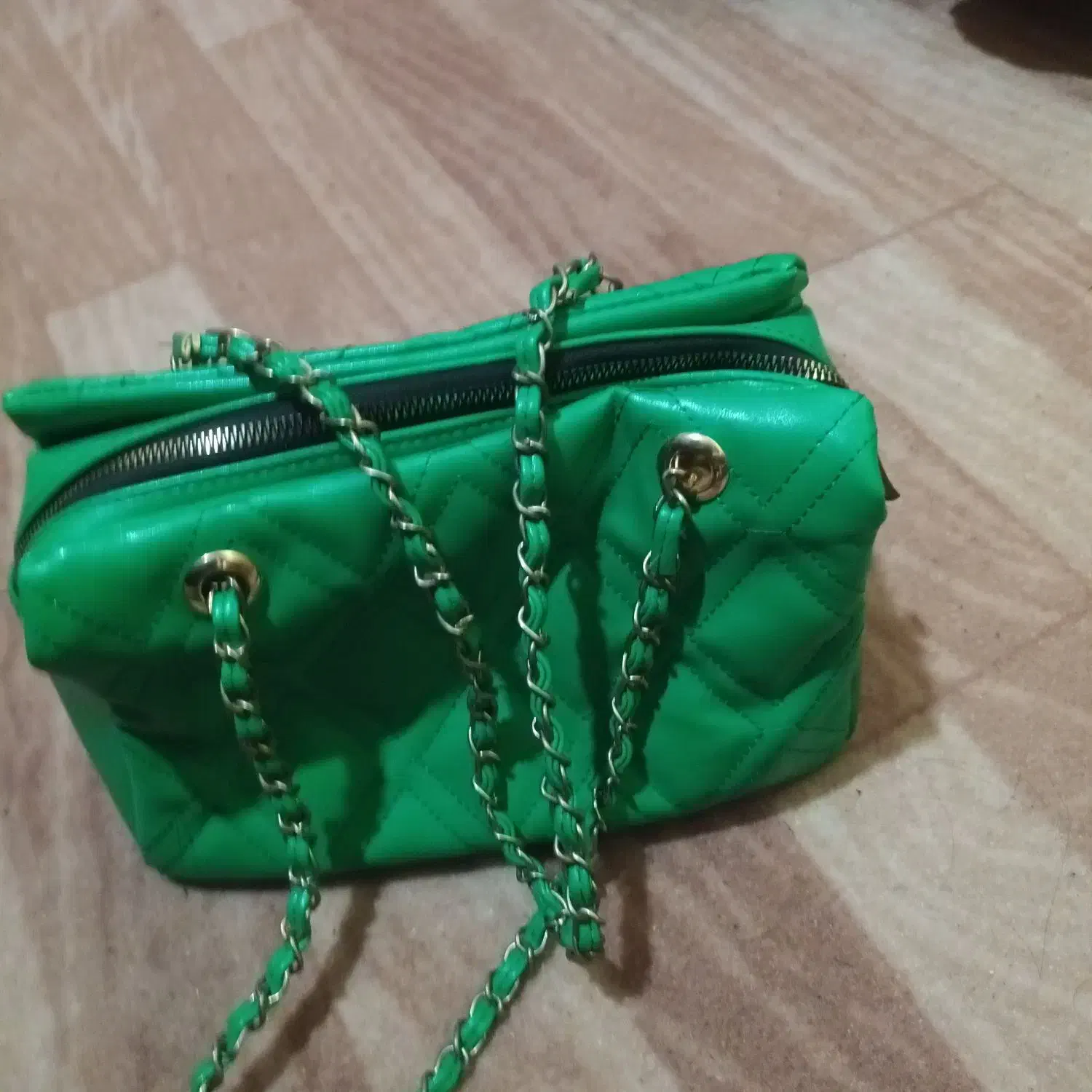 کیفهای رنگی|کیف، کفش، کمربند|رشت, آزادگان|دیوار