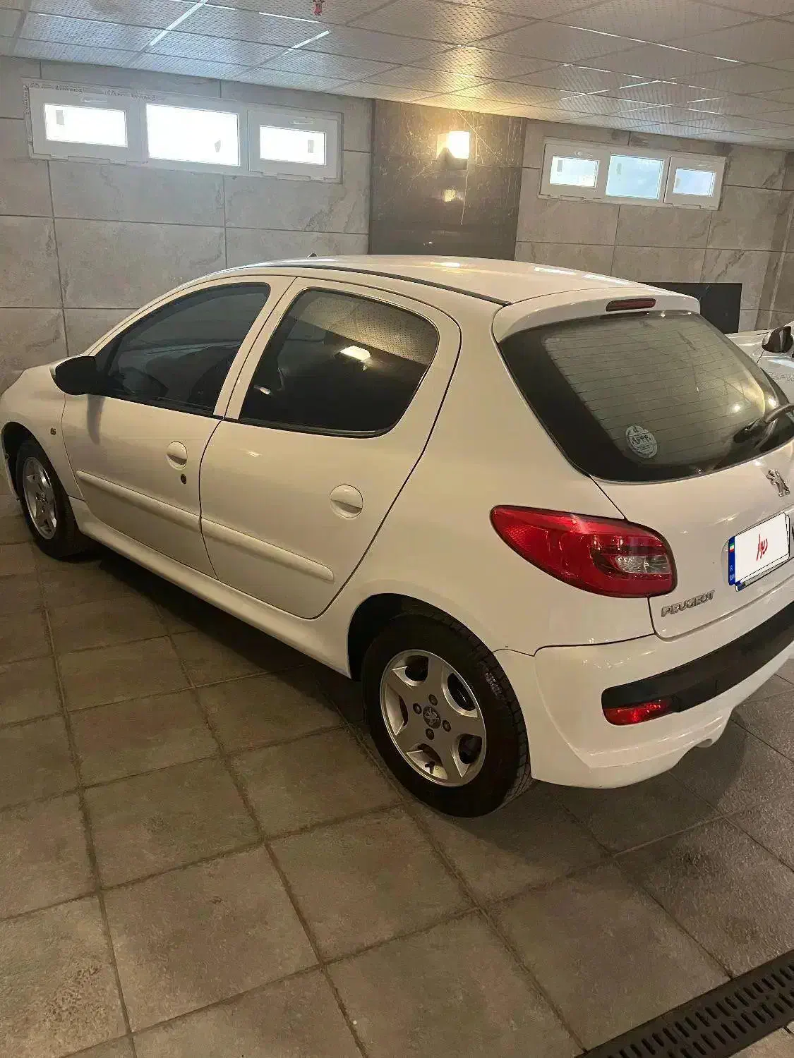 207مدل ۹۷ اتومات فابریک|خودرو سواری و وانت|شیراز, تلخ داش|دیوار