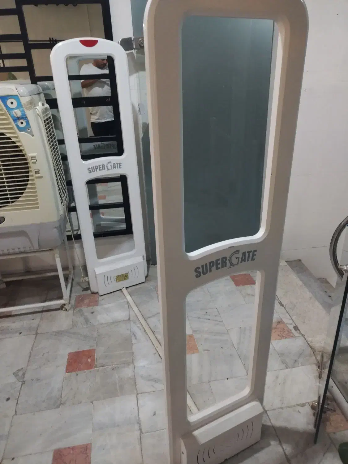 رگال گیت فروشگاهی  هالوژن و مهتابی|فروشگاه و مغازه|نیشابور, هفده شهریور|دیوار