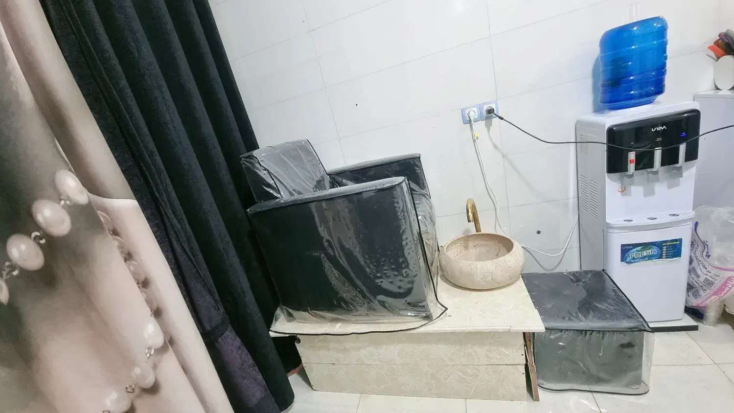 صندلی کفسابی آرایشگاه|آرایشگاه و سالنهای زیبایی|یاسوج, |دیوار