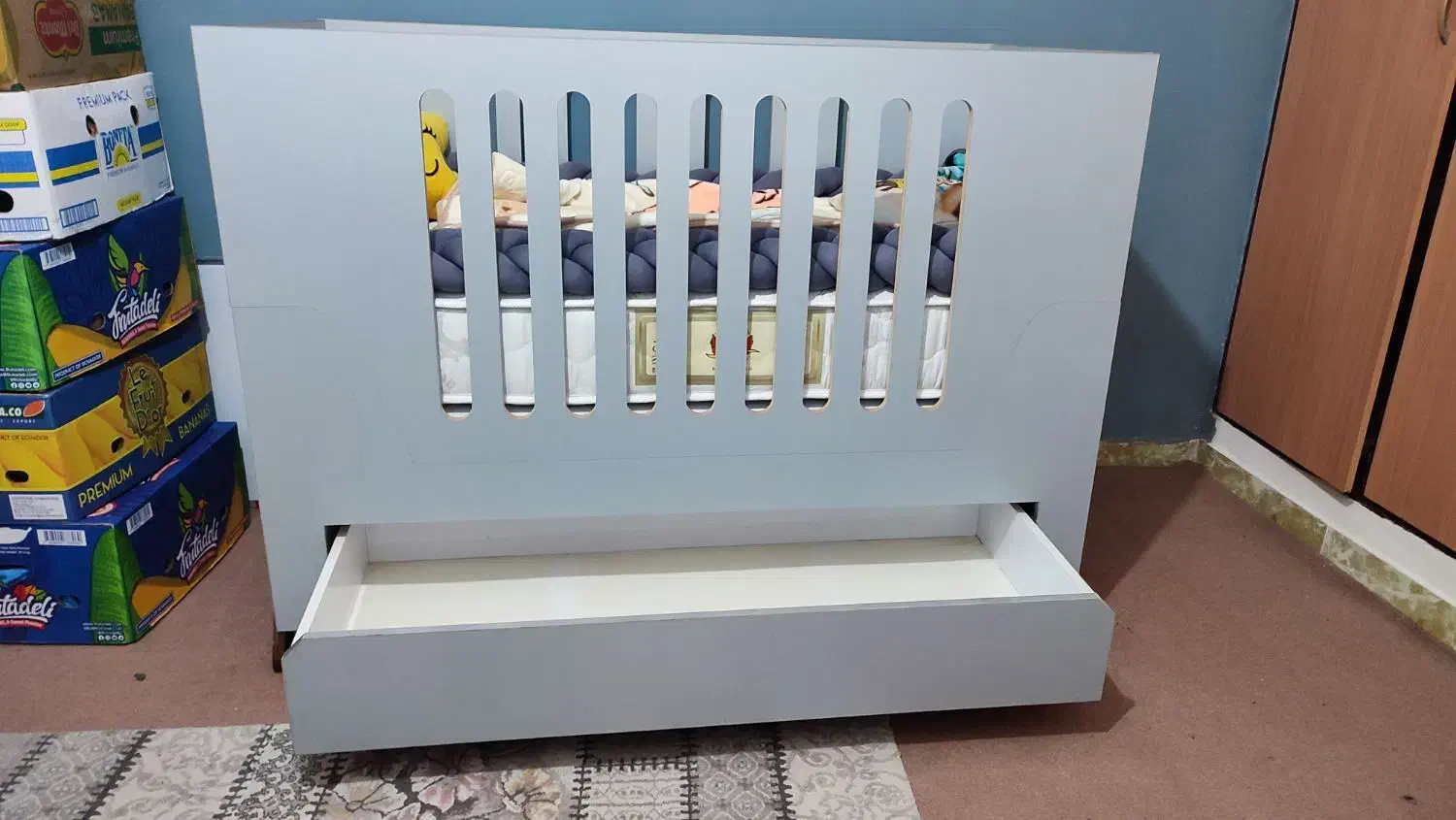 تخت کودک به همراه خوشخواب|تخت و صندلی بچه|ساری, |دیوار