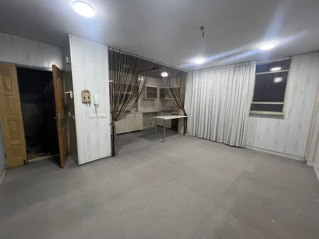 واحد همکف/پارکینگ/۱ خواب|اجارهٔ آپارتمان|امیرآباد, |دیوار