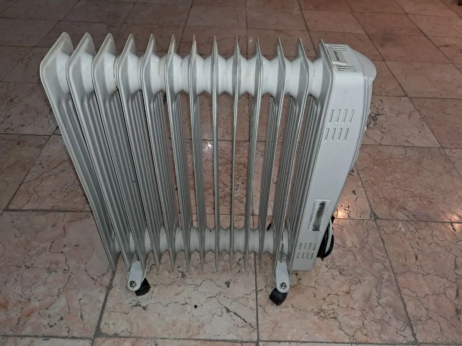 رادیاتور برقی شوفاژ ۱۳ پره|آبگرمکن، پکیج، شوفاژ|تهران, دکتر هوشیار|دیوار