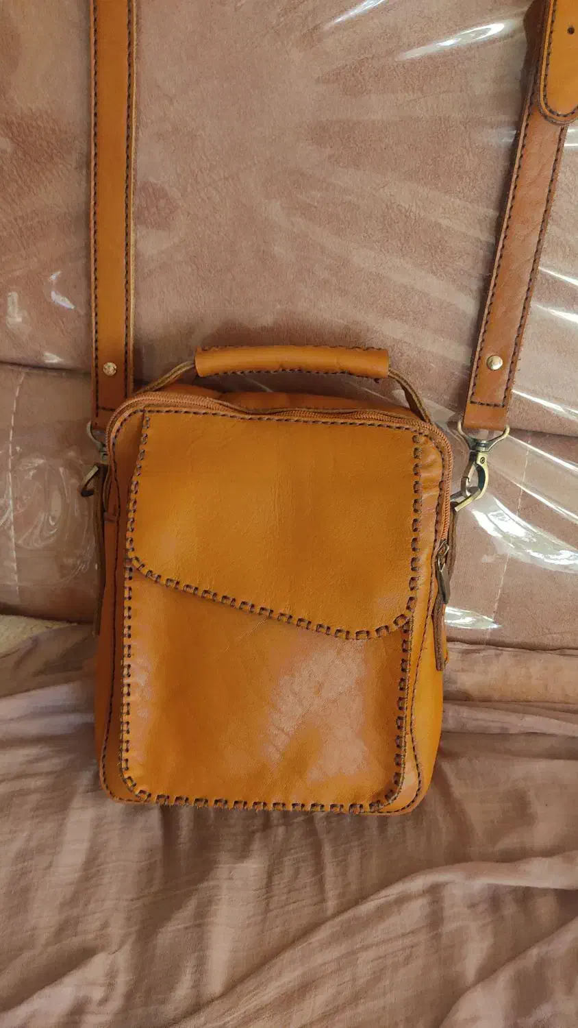 کیف سردوشی. وجا موبایلی عابر بانگی جای مدارکی|کیف، کفش، کمربند|شاهین‌شهر, سعدی جنوبی|دیوار