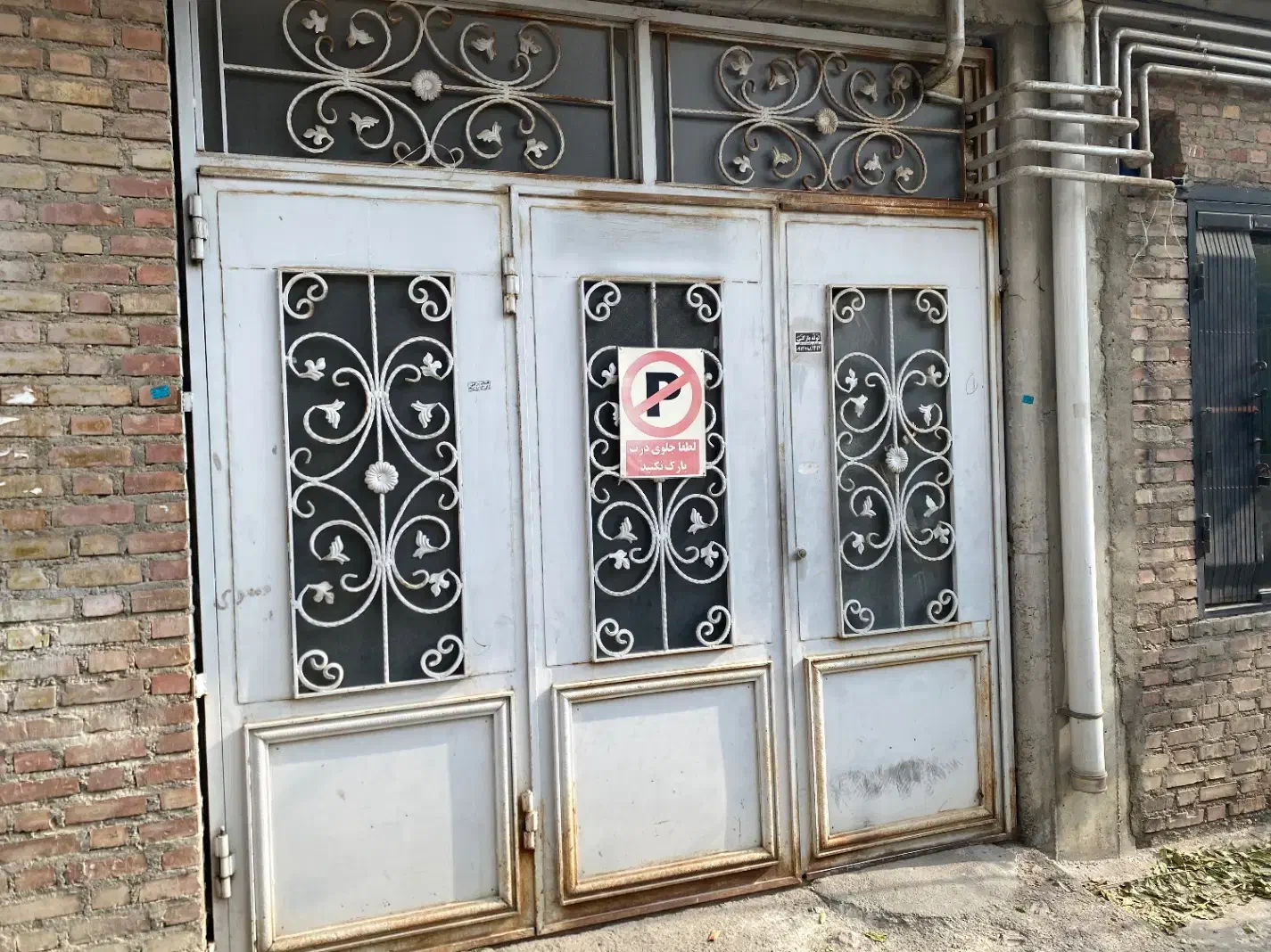 درب تمیز و سالم-قیمت مناسب|مصالح و تجهیزات ساختمان|بوکان, |دیوار