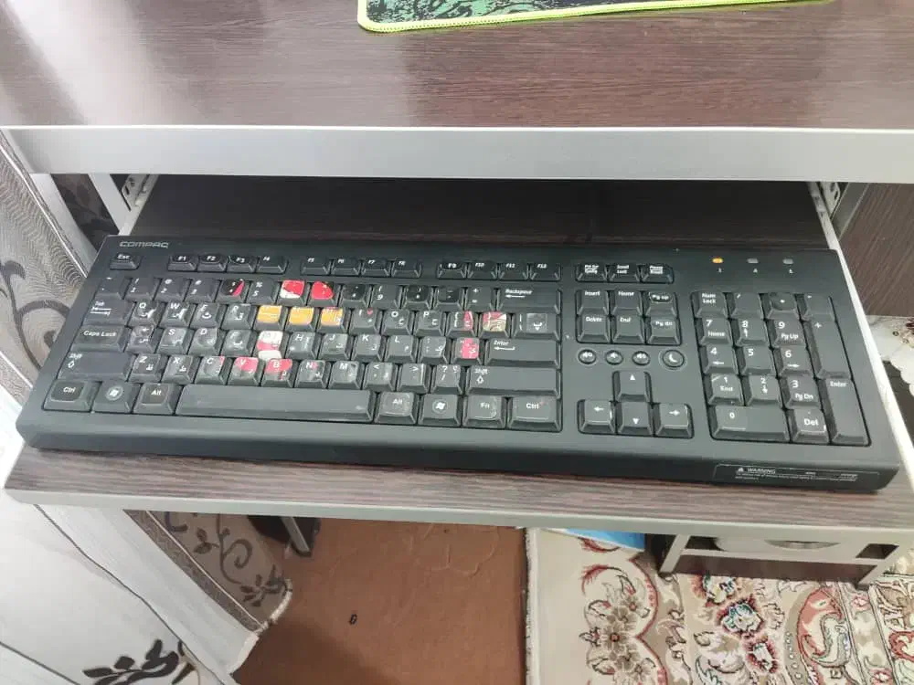 کامپیوتر کاملا سالم|رایانه رومیزی|صحنه, |دیوار