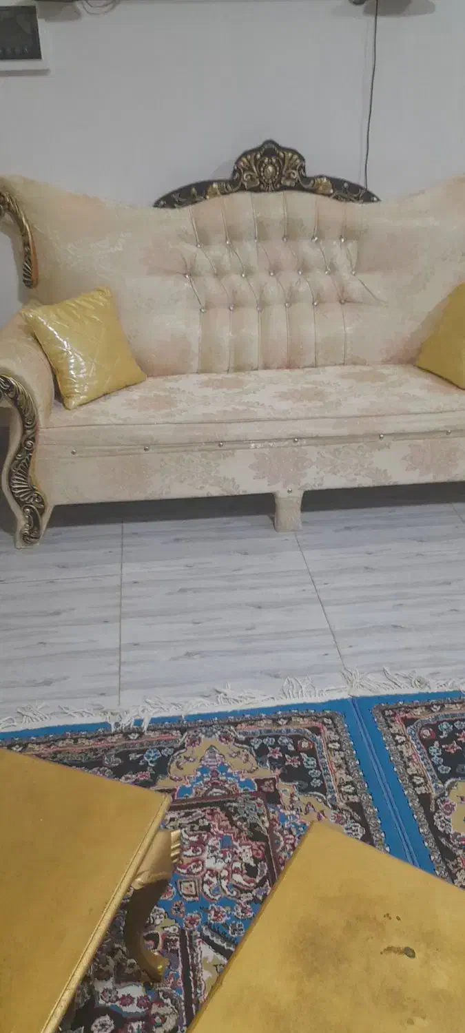 مبل هفت نفره کرمی|مبلمان خانگی و میز عسلی|شاهین دژ, |دیوار