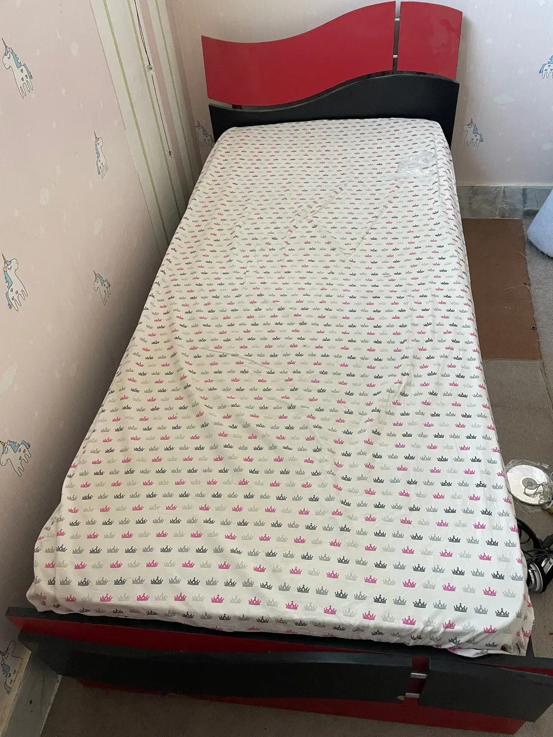 سرویس تخت و کمد و ویترین پسرانه نوجوان|تخت و سرویس خواب|سبزوار, توحیدشهر|دیوار