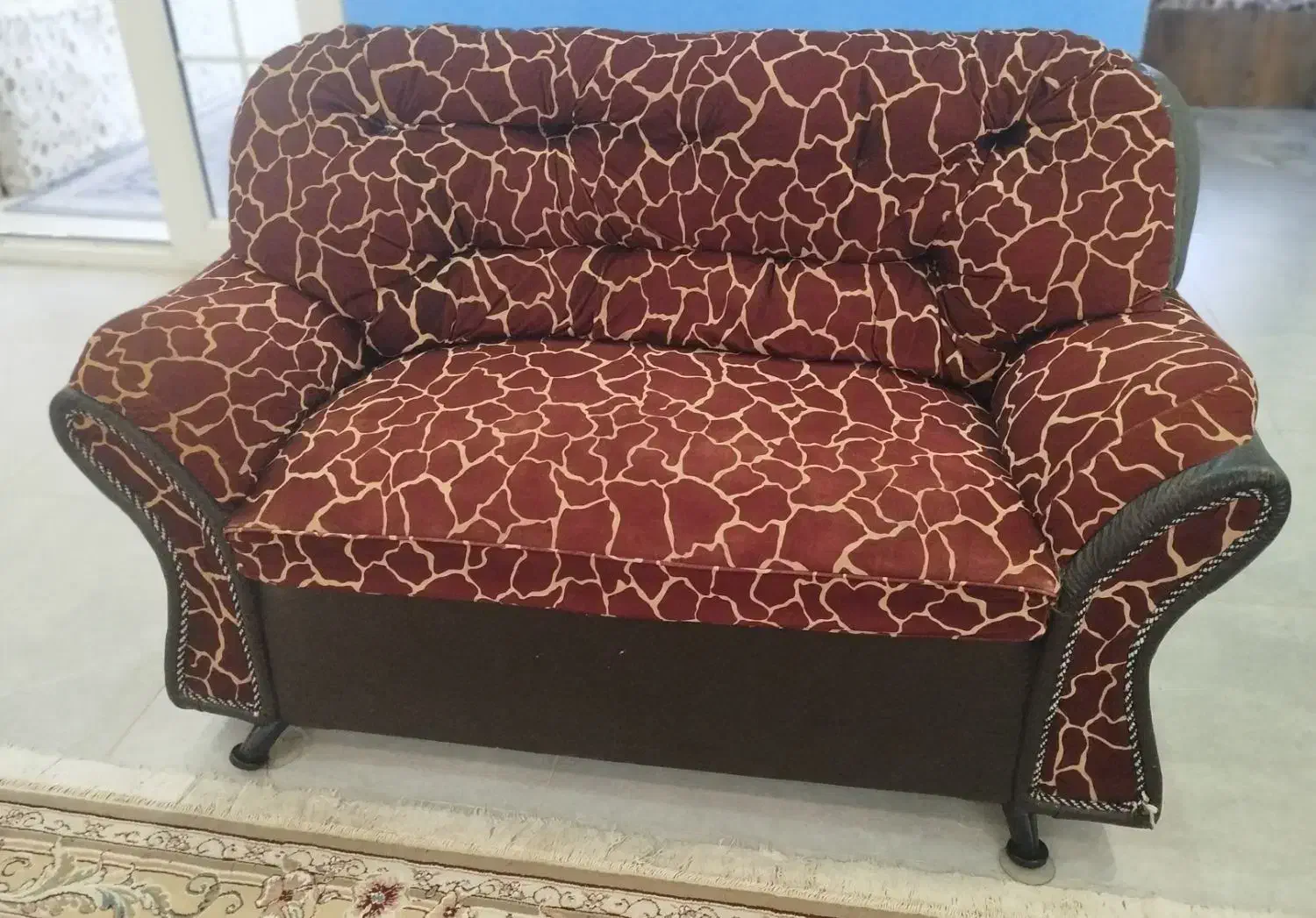 مبل دست دوم|مبلمان خانگی و میز عسلی|رشت, پیرکلاچای|دیوار