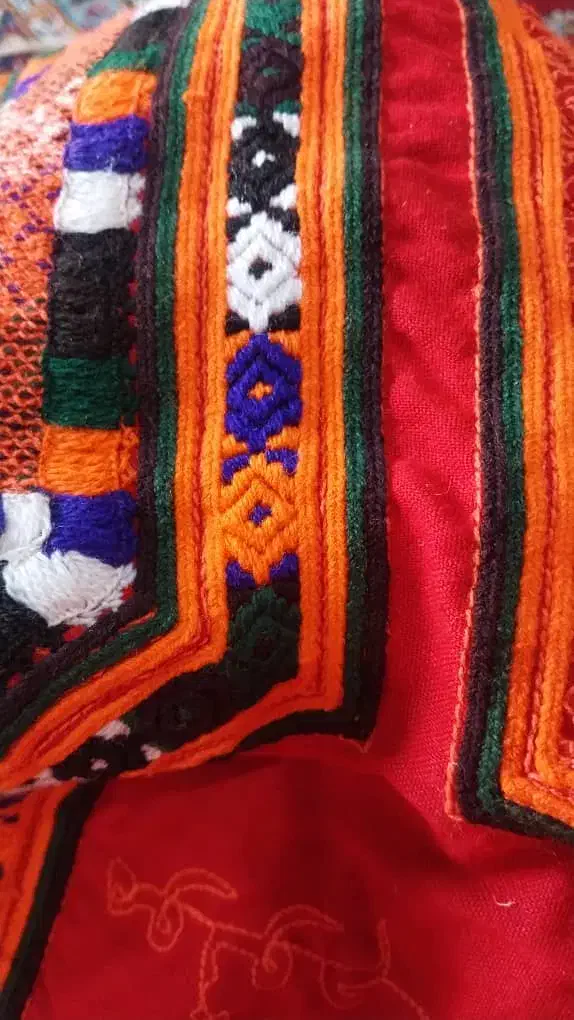 کاپشن|لباس|ایرانشهر, |دیوار