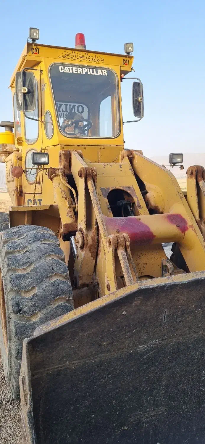 لودر ۹۳۰ فنی به شرط درجه یک|خودرو سنگین|سیاخ دارنگون, |دیوار