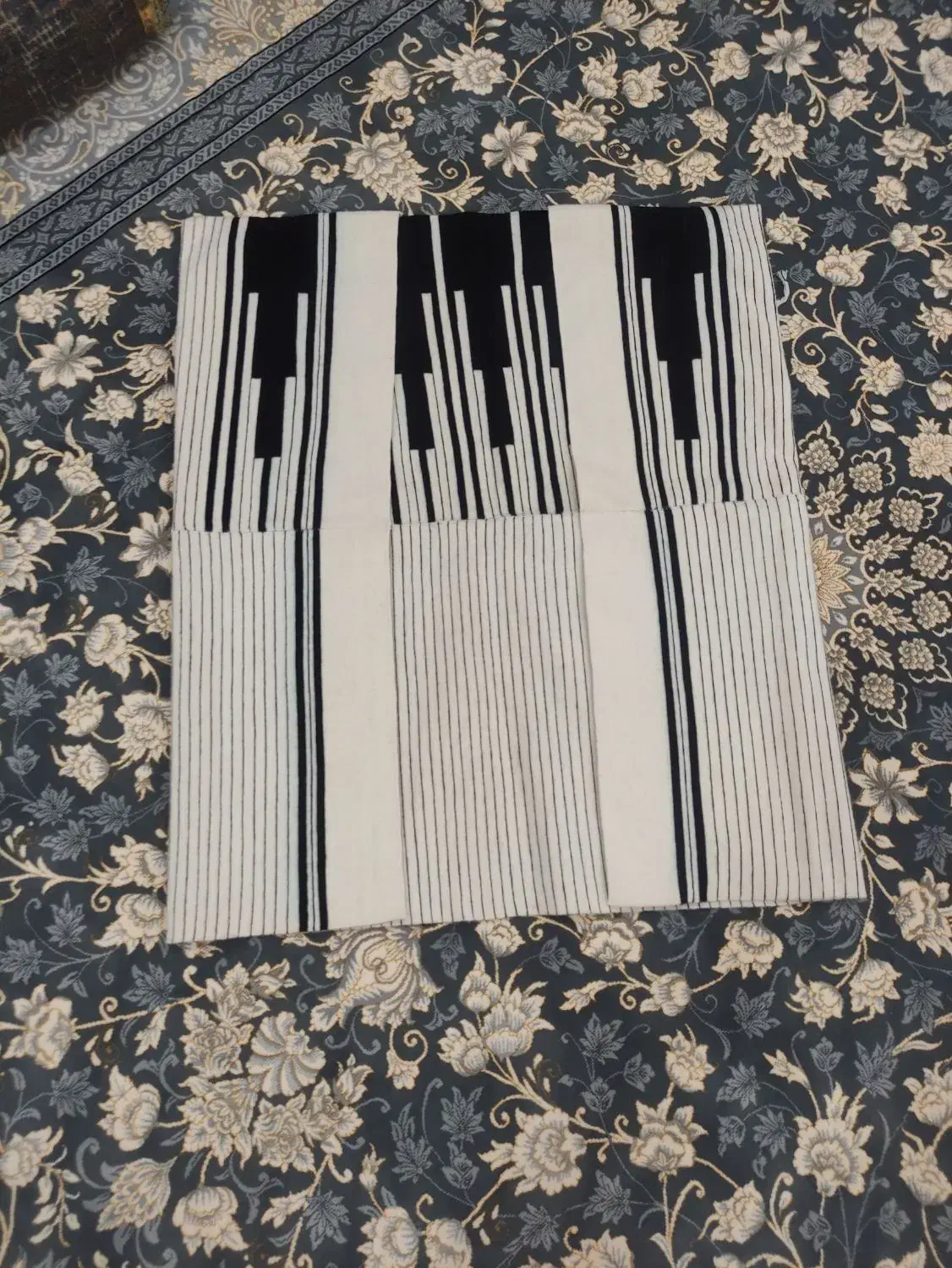 چوقا کیارسی بافت|لباس|فولادشهر, C1|دیوار