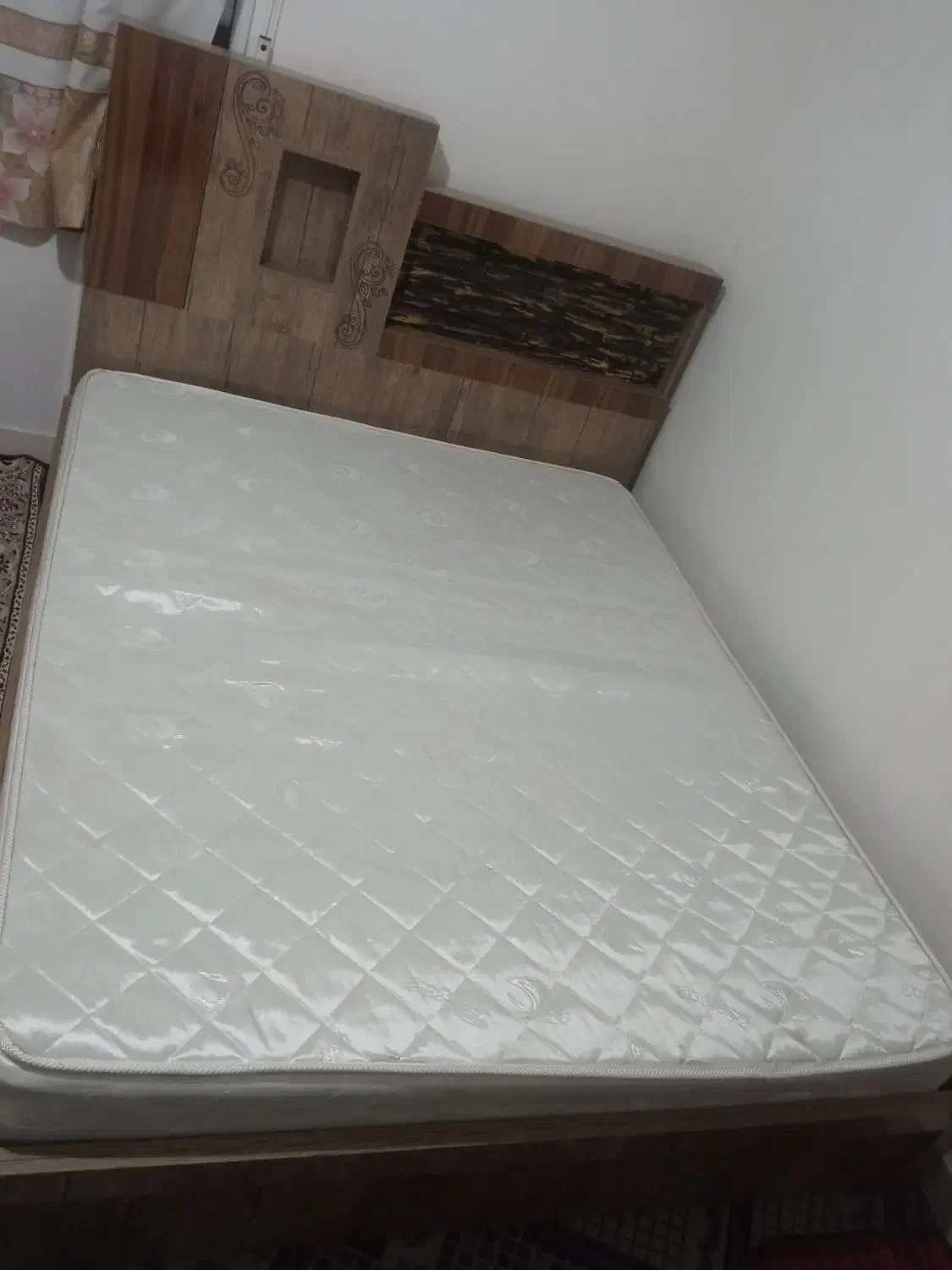 تخت خواب دونفره|تخت و سرویس خواب|چوبر, |دیوار