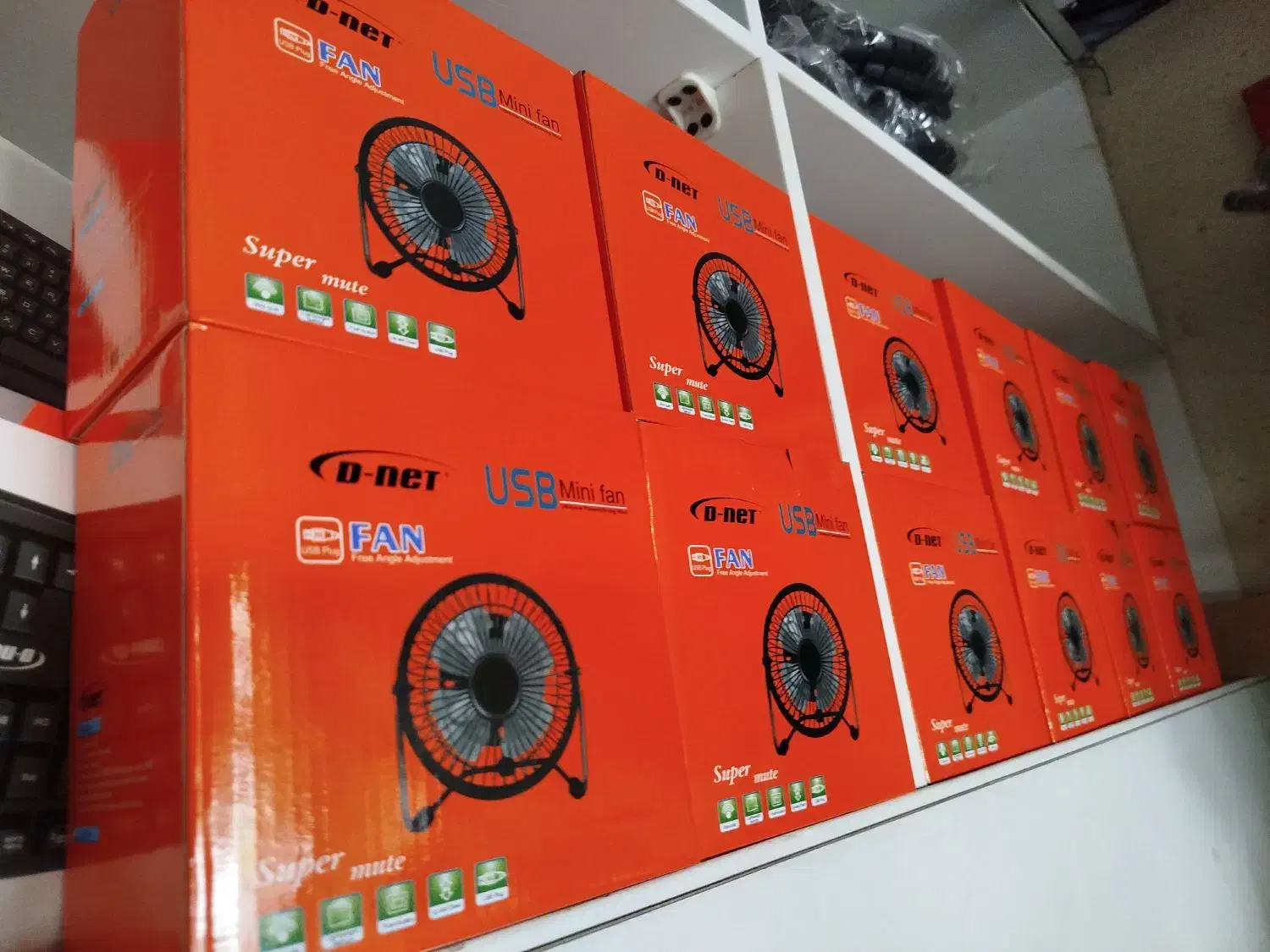 پنکه usb فلزی قابلیت روشن شدن با موبایل و پاوربانک|پنکه و تصفیه‌کنندهٔ هوا|سبزوار, قائم|دیوار