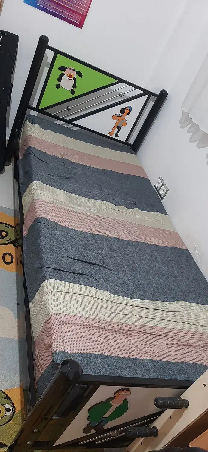 تخت فلزی دو طبقه با نردبان و تشک وبدساید(حفاظ )|تخت و سرویس خواب|قم, پردیسان|دیوار