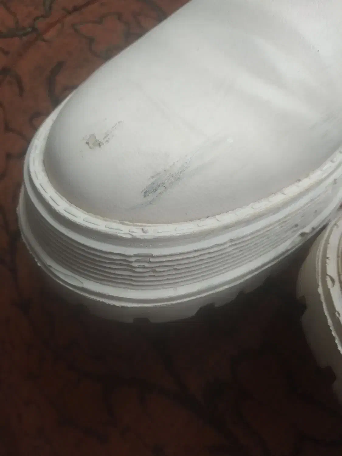 بوت|کیف، کفش، کمربند|بابل, |دیوار