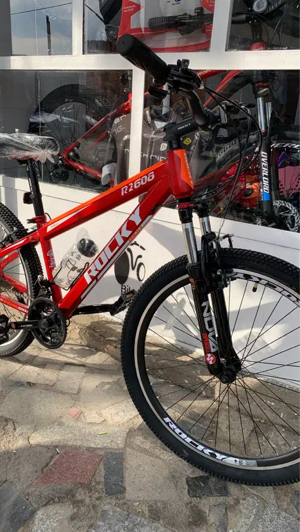 دوچرخه ۲۶ Rocky|دوچرخه، اسکیت، اسکوتر|قروه, |دیوار