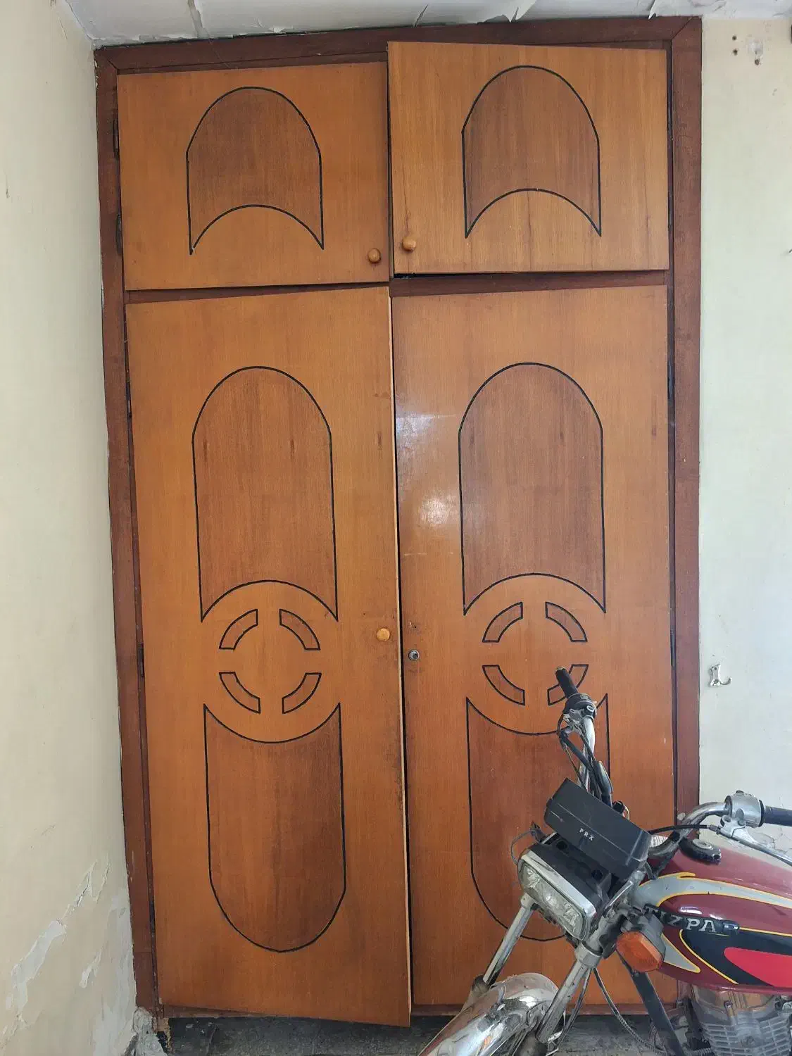 کمددیواری  سالم|جاکفشی، کمد، دراور|بندر امام خمینی, |دیوار