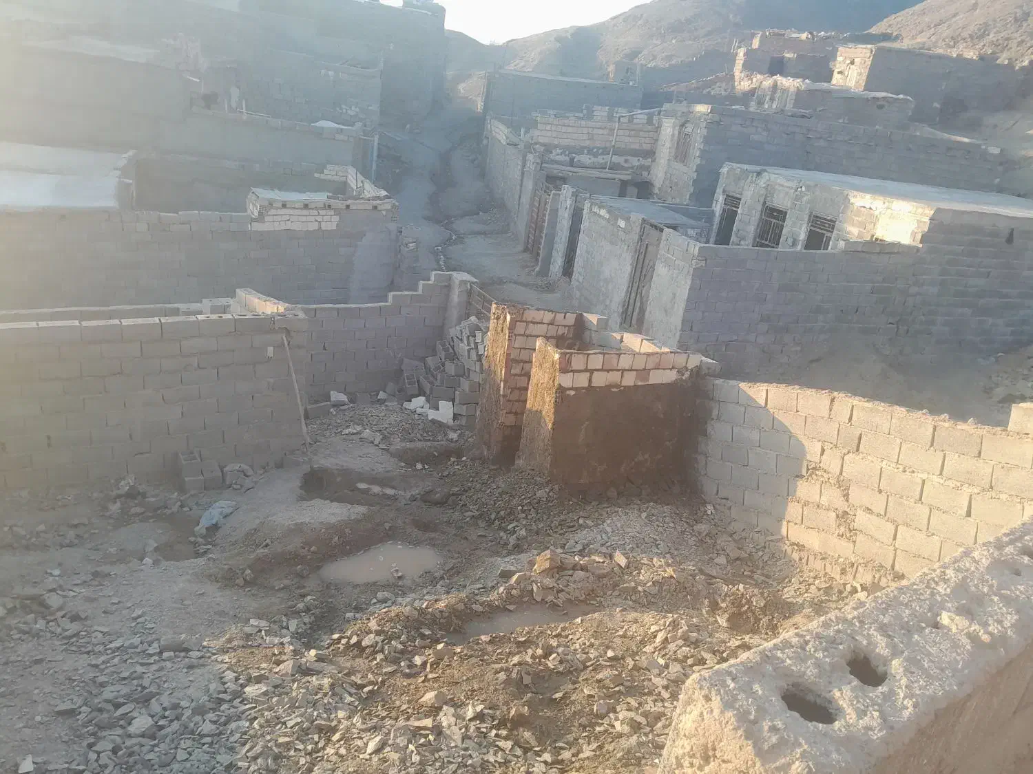 ملک چهار دیواری درب ویلایی ماشین رو معاوضه|فروش مغازه و غرفه|زاهدان, |دیوار