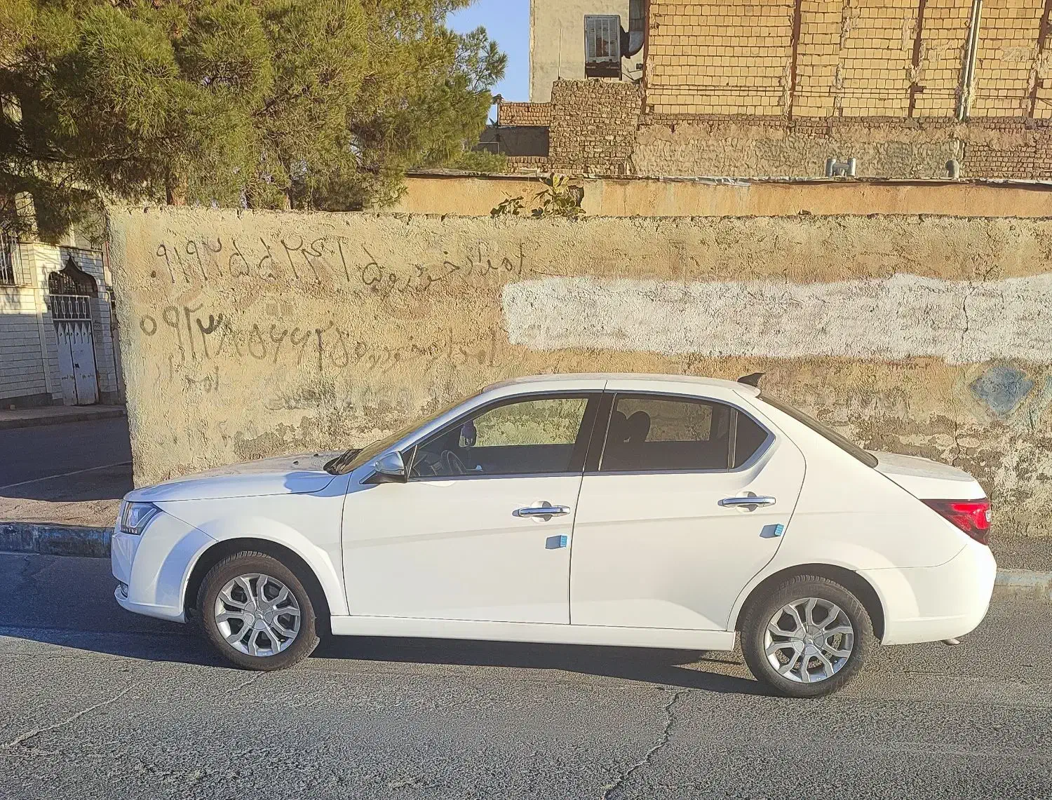 دنا پلاس 5 دنده|خودرو سواری و وانت|ساوه, |دیوار