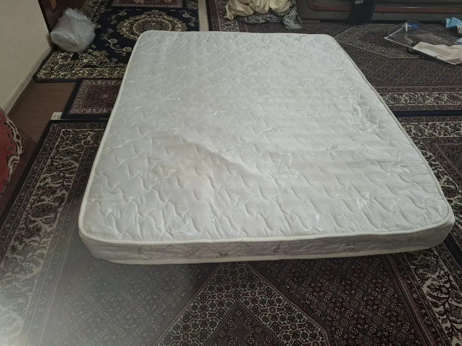 تشک دو نفره ۱۶۰ در ۲۰۰ فقط فقط یک ونیم|تخت و سرویس خواب|زنجان, |دیوار