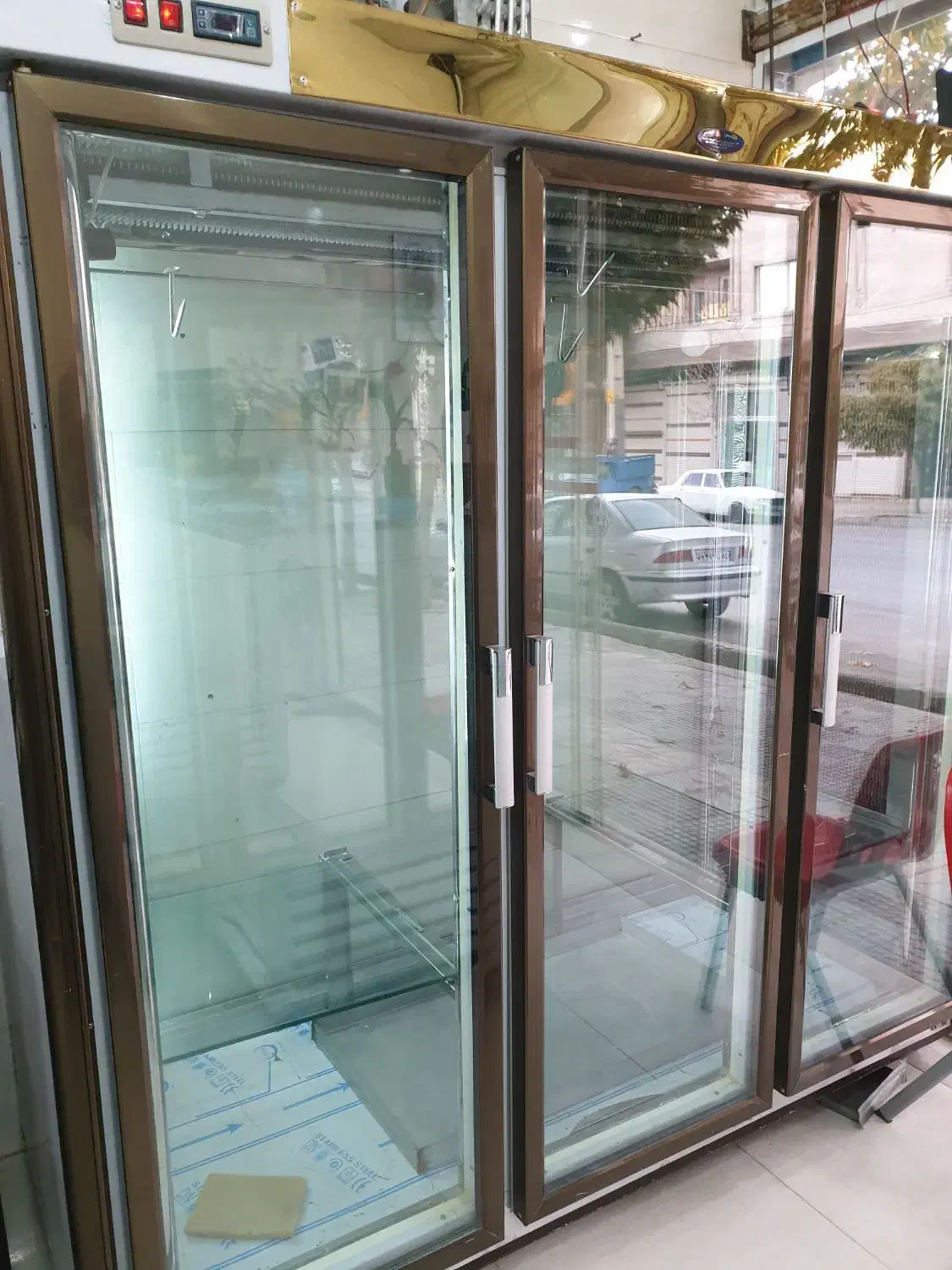 یخچال ویترینی مشابه نو|فروشگاه و مغازه|بروجرد, |دیوار