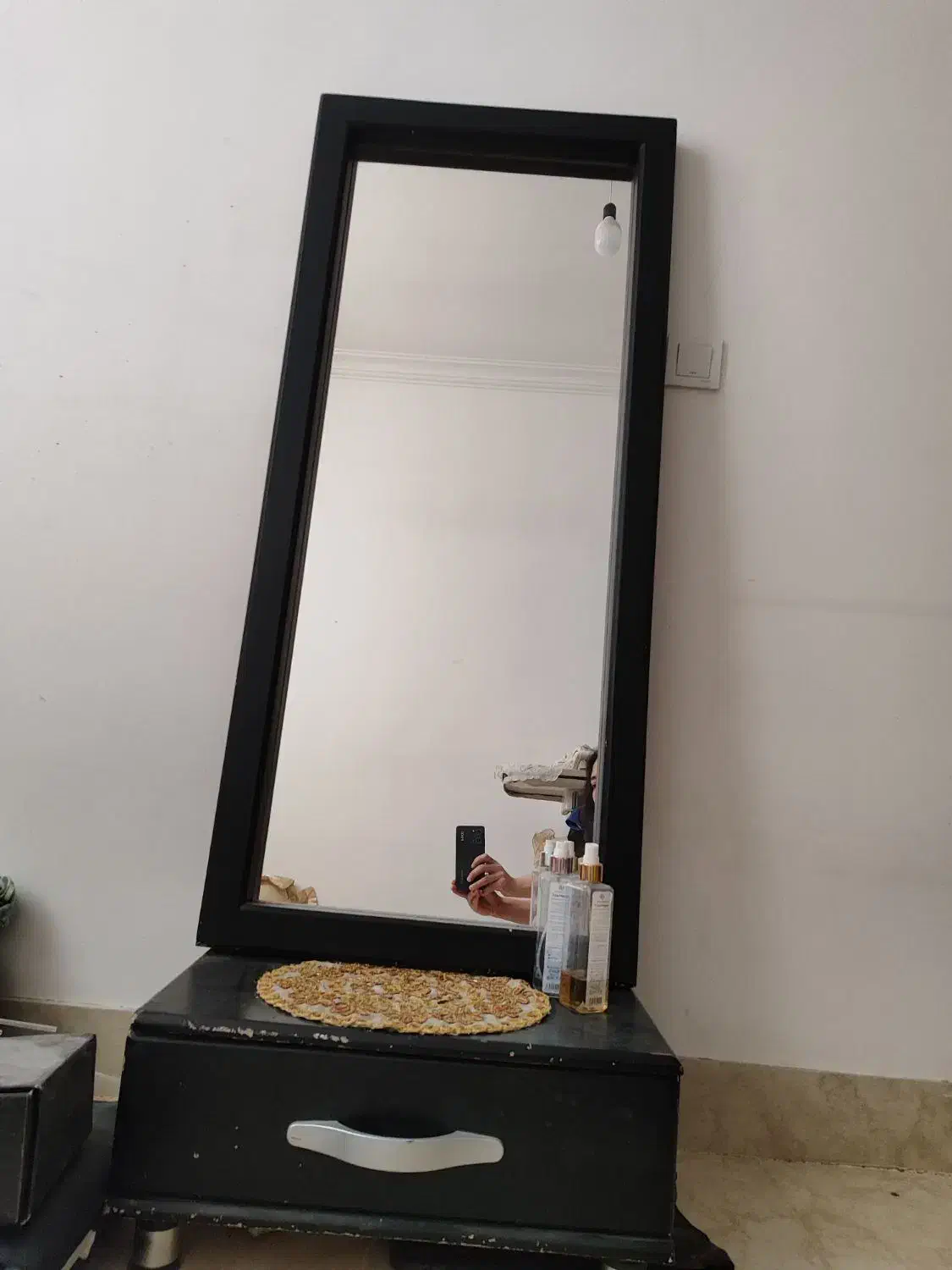 اینه پاتختی|آینه|ساوه, |دیوار