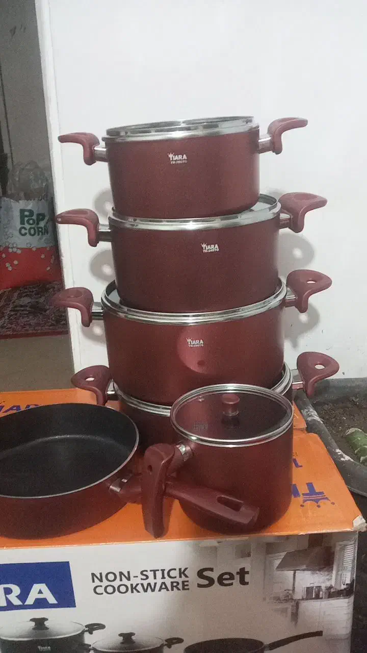 سرویس قابلمه ۱۱پارچه اکبند دو میلیون زیر بازار|ظروف پختوپز|ارومیه, |دیوار