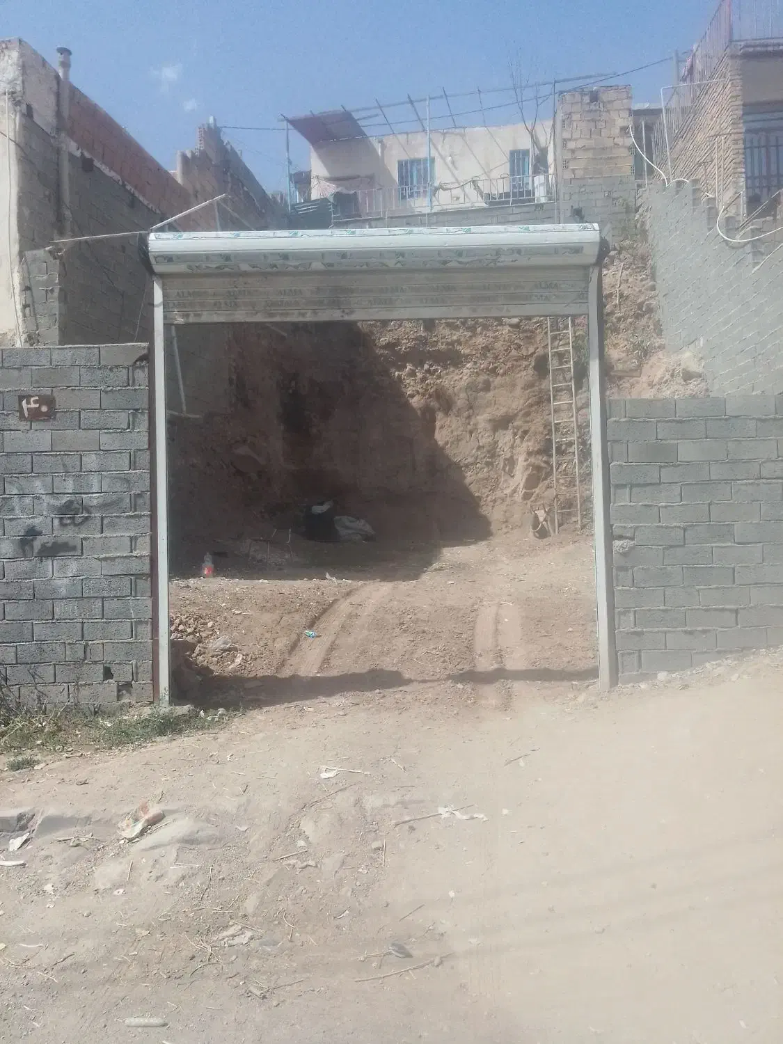 چهاردیواری۱۴۰متر۲۰تومن رهن۱۰تومن کرایه|اجارهٔ دفتر صنعتی، کشاورزی، تجاری|بومهن, |دیوار