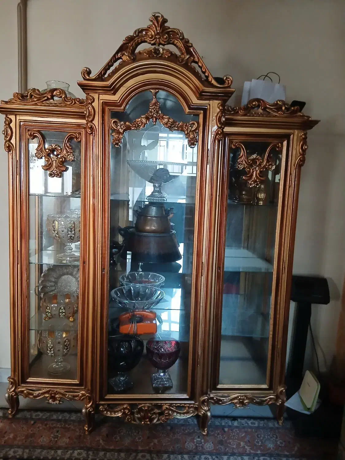 بوفه طلایی سلطنتی ۳تیکه|بوفه، ویترین، کنسول|تهران, ائمه اطهار|دیوار