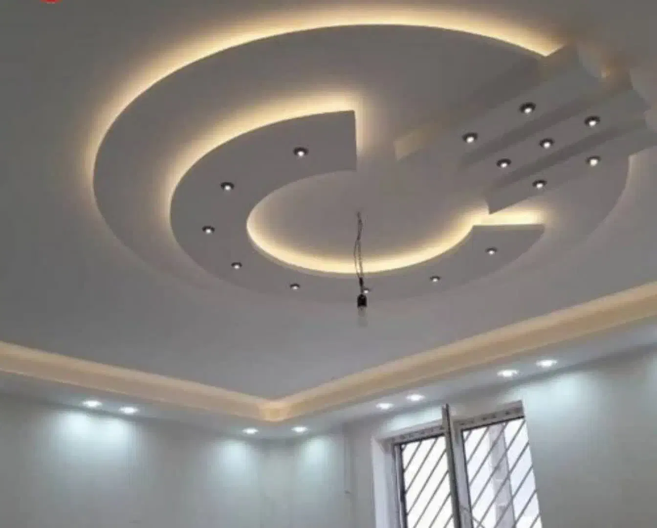 گچکاری ،لکه گیری،خرده کاری بنایی توسط استاد کار|خدمات پیشه و مهارت|کاشان, پشت شهربانی|دیوار