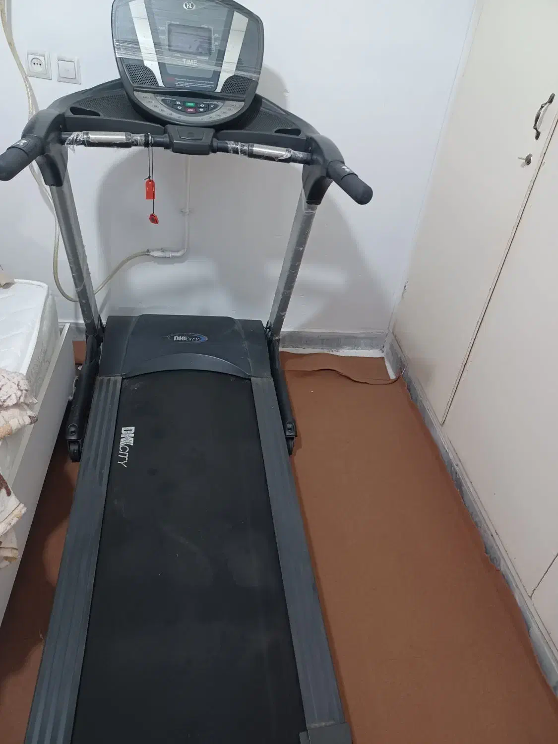 تردمیل در حد نو|تجهیزات ورزشی|ملایر, |دیوار