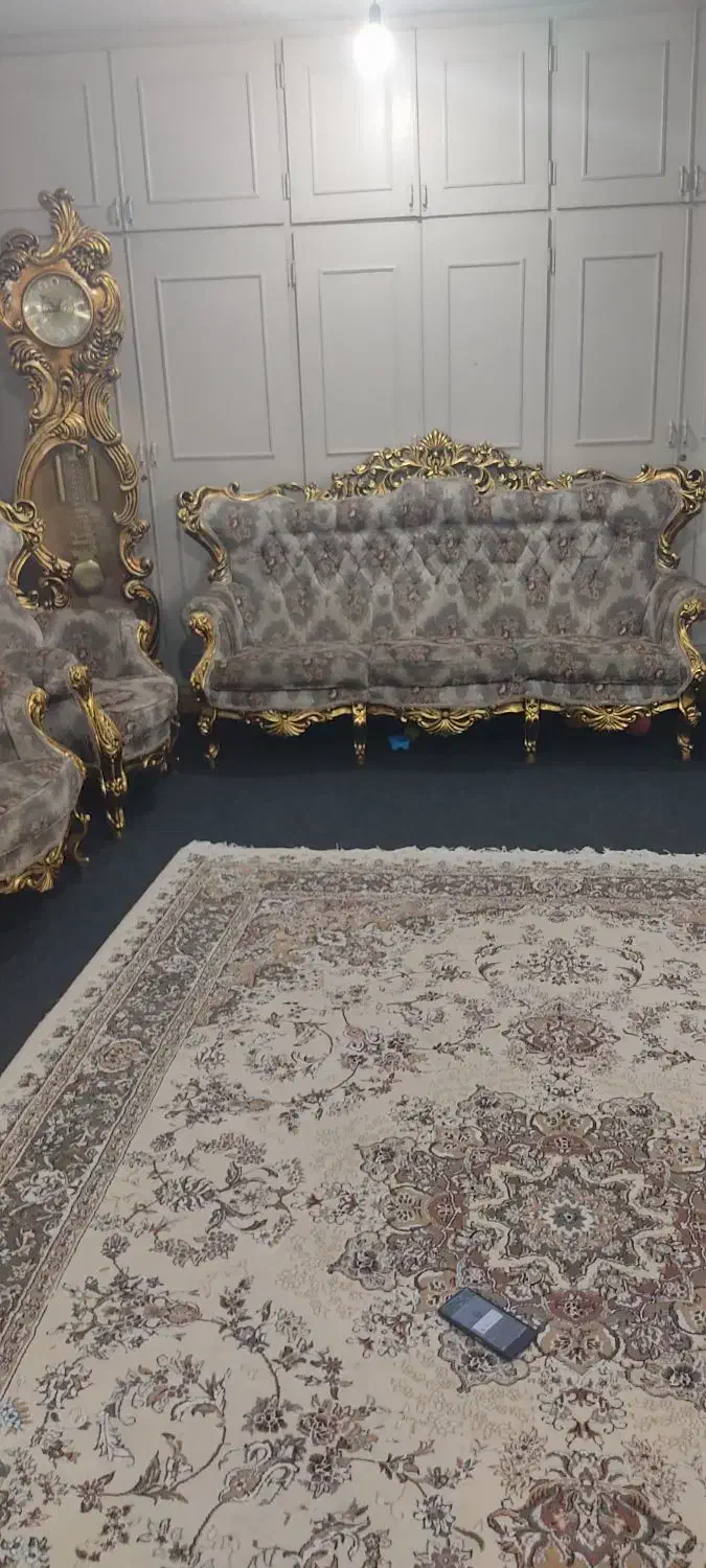 مبل سلطنتی۹نفر با ساعت ایستاده و سرویس خواب|مبلمان خانگی و میز عسلی|چهاردانگه (تهران), |دیوار