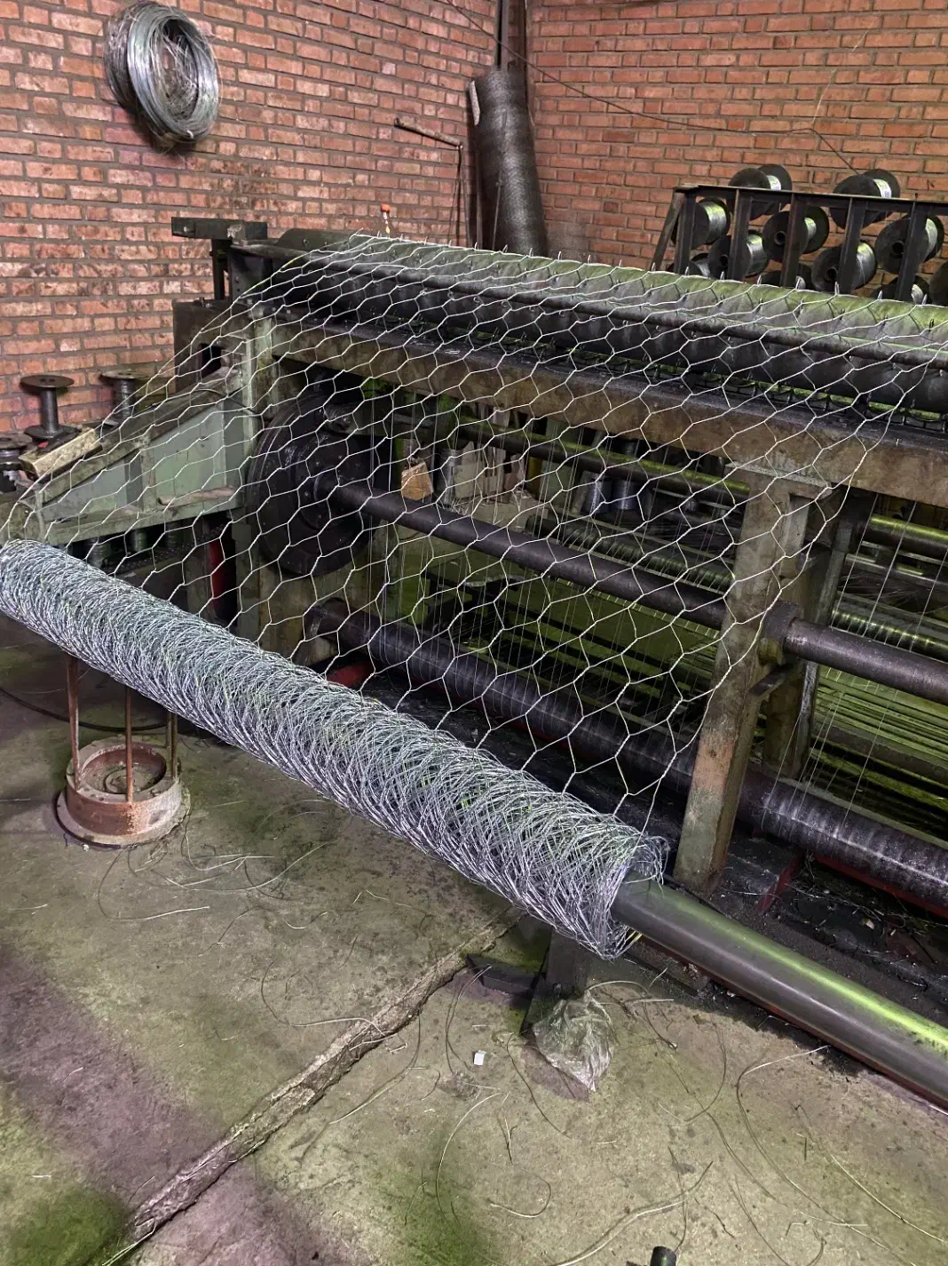 استخدام کارگر ساده جهت شب کاری در صنایع مفتولی|استخدام صنعتی، فنی، مهندسی|باقرشهر, |دیوار