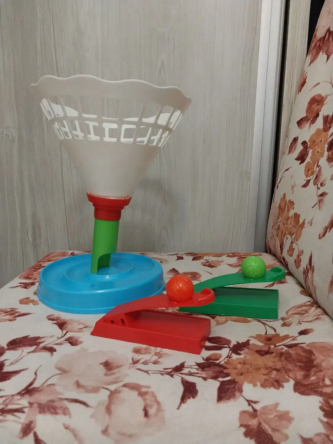 فوتبال دستی ،انگشتی ، گلف ،لگو|اسباب‌‌بازی|پرند, فاز ۵|دیوار