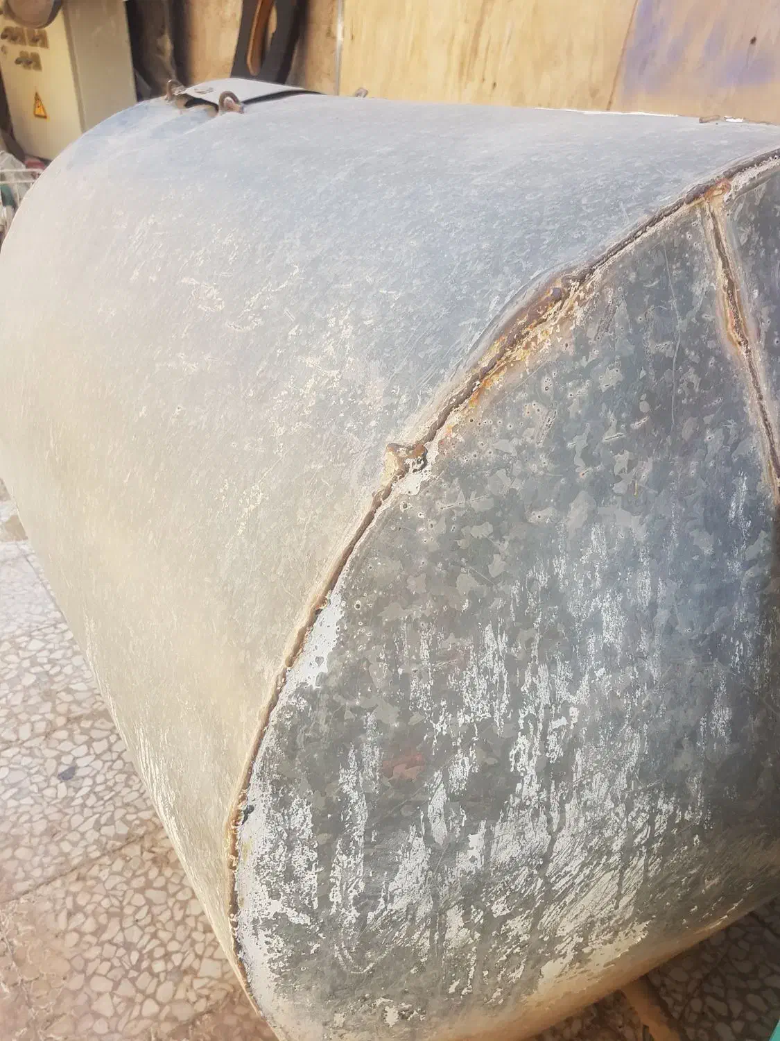 بشکه ۷۰۰ لیتری سالم|مصالح و تجهیزات ساختمان|بم, |دیوار